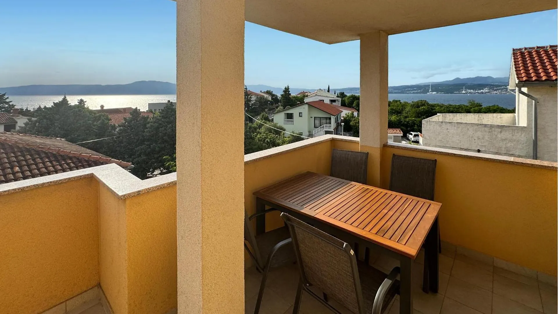 2 Bedroom Lovely Apartment In Omisalj