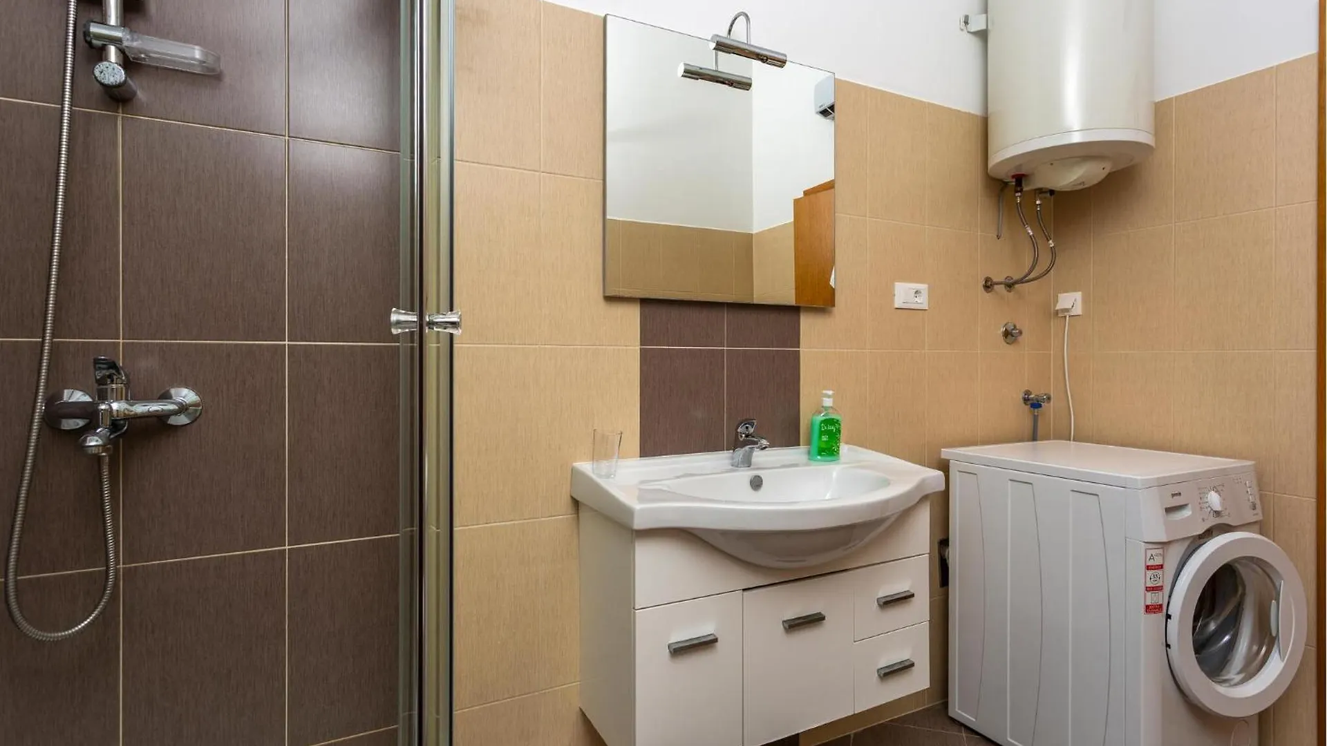 2 Bedroom Lovely Apartment In Omisalj Croatia