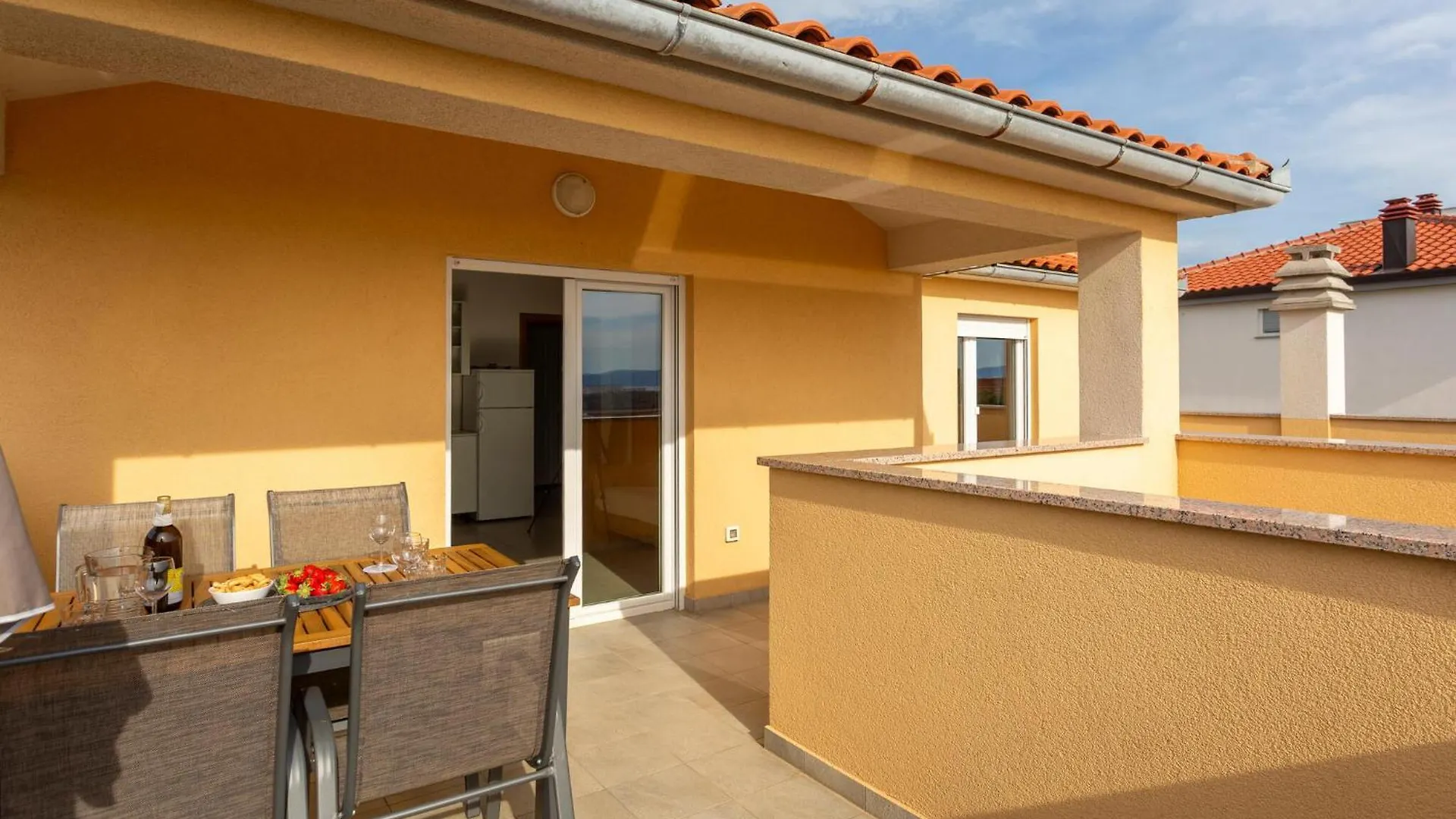 2 Bedroom Lovely Apartment In Omisalj