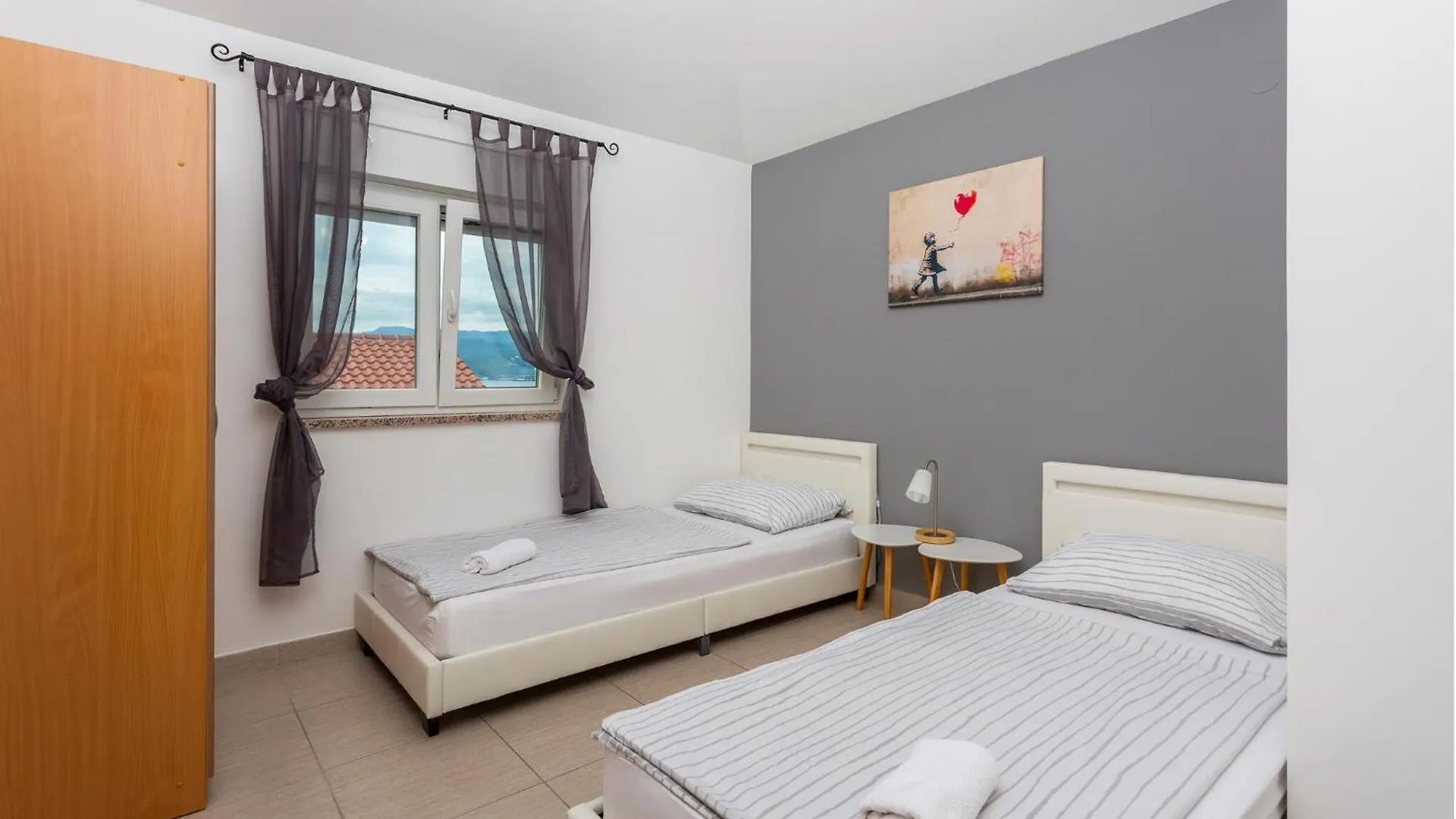 2 Bedroom Lovely Apartment In Omisalj Croatia